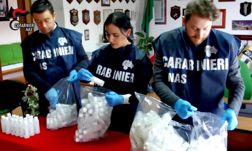 images Coronavirus. Sequestrate nel Reggino oltre 1500 confezioni di gel senza autorizzazioni. Denunciati tre rappresentanti legali di attività commerciali (VIDEO )