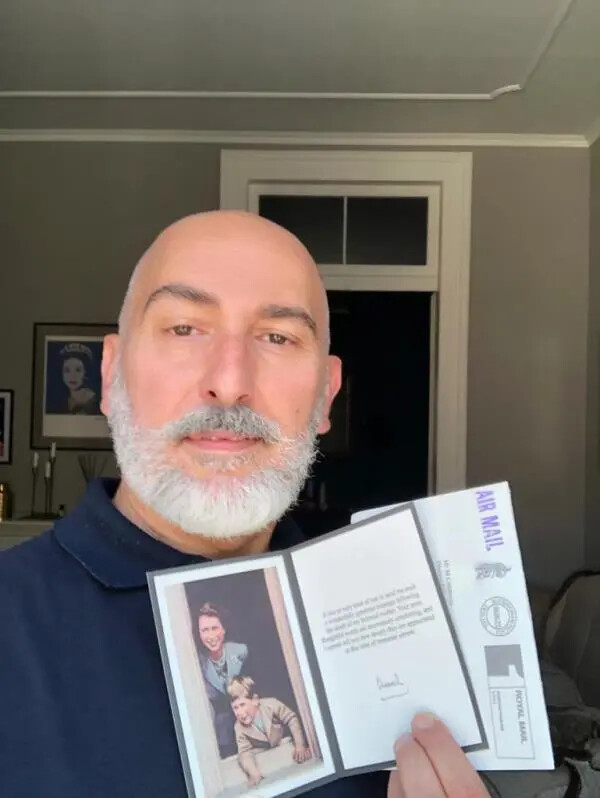 images Un'insolita corrispondenza tra Buckingham Palace e Catanzaro: la dolce lettera di Re Carlo III a Marco Calabrese 