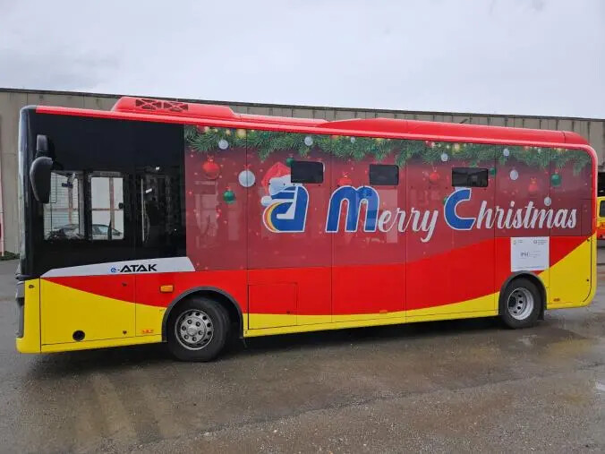 "A Merry Christmas": a Catanzaro i pullman di Amc si vestono a festa images "A Merry Christmas": a Catanzaro i pullman di Amc si vestono a festa