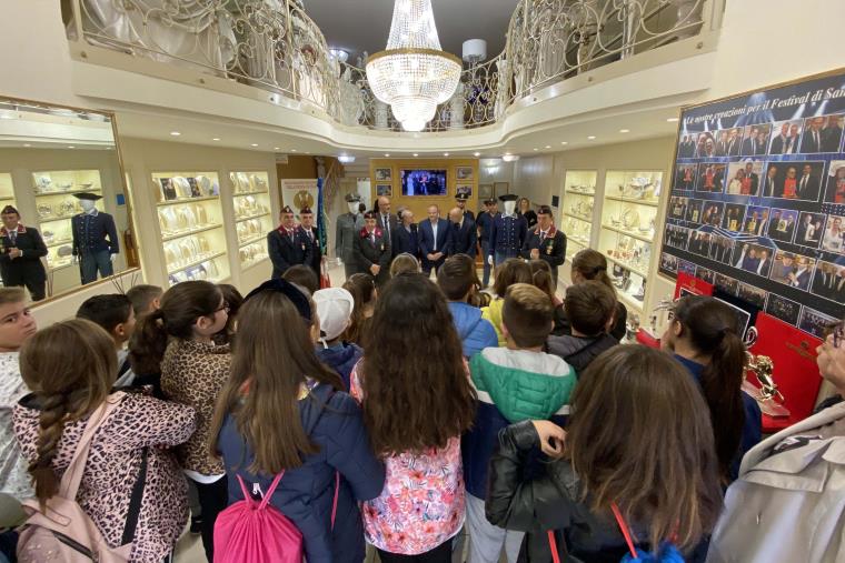 images Il difensore Paride Pinna indosserà la maglietta dell'Us Catanzaro