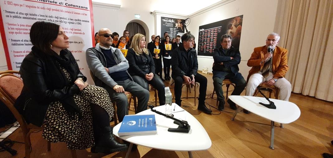 images Intervista alla giovane e promettente stilista catanzarese Emanuela Sorrento