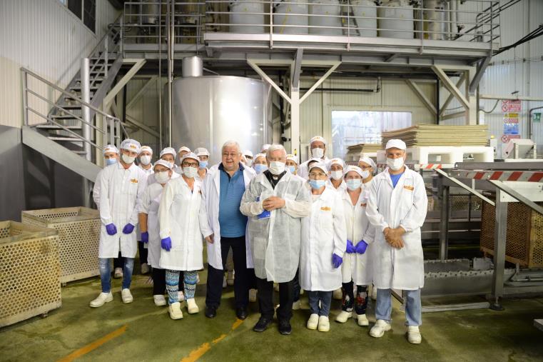 images Vibo Valentia. Mons. Bregantini visita lo stabilimento Callipo: “Le cose grandiose si fanno solo lavorando in sinergia”&nbsp;