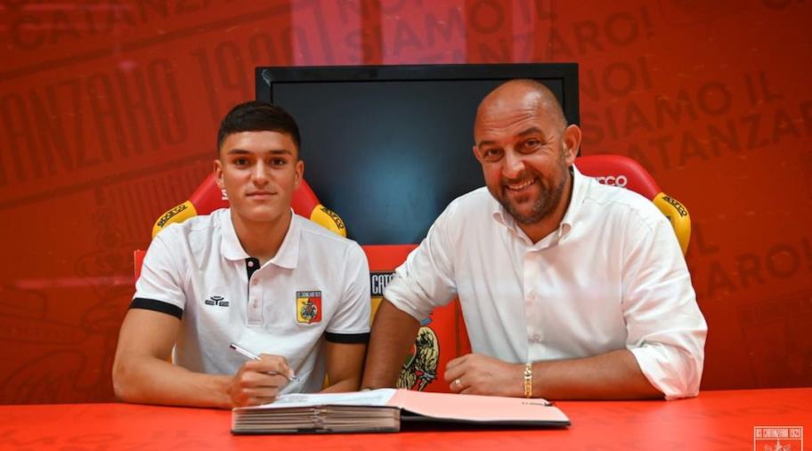 images Us Catanzaro 1929, triennale per il greco Katseris