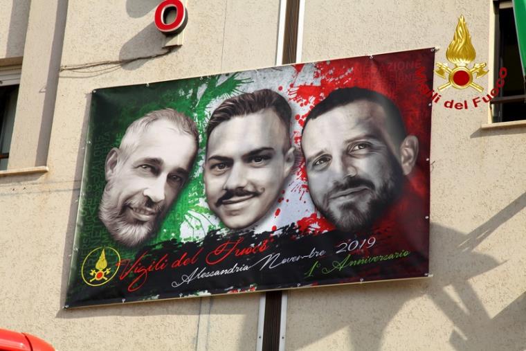 Vigili del fuoco deceduti nell'Alessandrino. L'omaggio dei colleghi a Palazzo Campanella nel primo anniversario della morte (FOTO) images Vigili del fuoco deceduti nell'Alessandrino. L'omaggio dei colleghi a Palazzo Campanella nel primo anniversario della morte (FOTO)