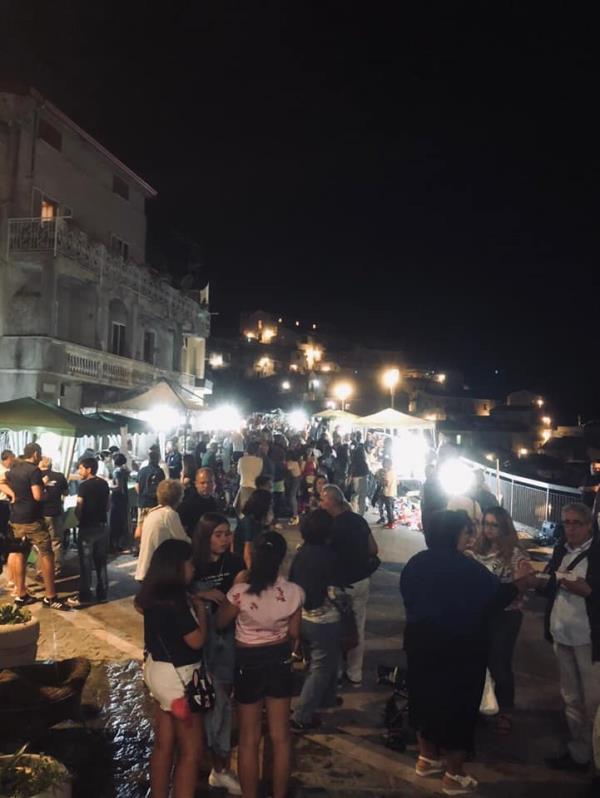 images Con "Su la zampa" il Premio Neko va a Barbara Bouchet 