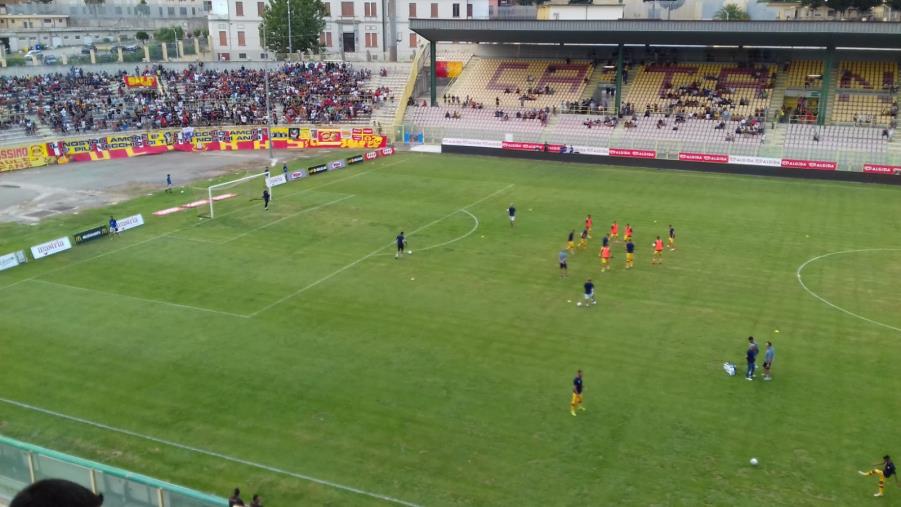 images Coronavirus. Il ministro Spadafora esclude altre misure per lo sport. "Salvo" il derby Catanzaro-Reggina