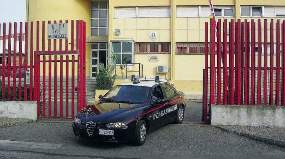 images Viola il divieto di avvicinamento ai familiari con braccialetto elettronico: arrestato un 60enne nel Crotonese 