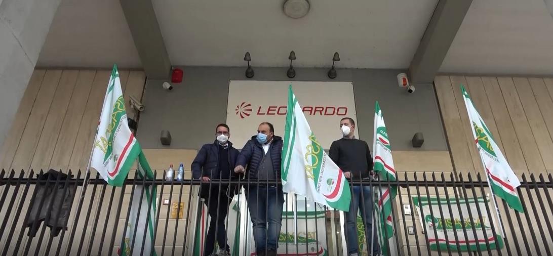 Lavoratori Leonardo trasferiti da Lamezia a Catania. Lo Papa: "È una forma di mobbing per indurli a dimettersi" images Lavoratori Leonardo trasferiti da Lamezia a Catania. Lo Papa: "È una forma di mobbing per indurli a dimettersi"