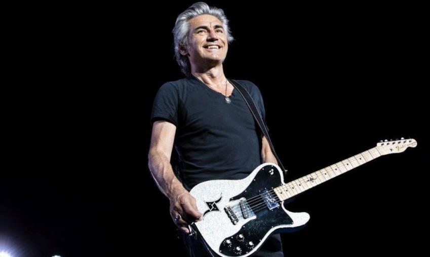 “Balliamo sul mondo”, nuove promozioni per lo show con le canzoni di Ligabue il 28 gennaio al Teatro Cilea di Reggio Calabria images “Balliamo sul mondo”, nuove promozioni per lo show con le canzoni di Ligabue il 28 gennaio al Teatro Cilea di Reggio Calabria