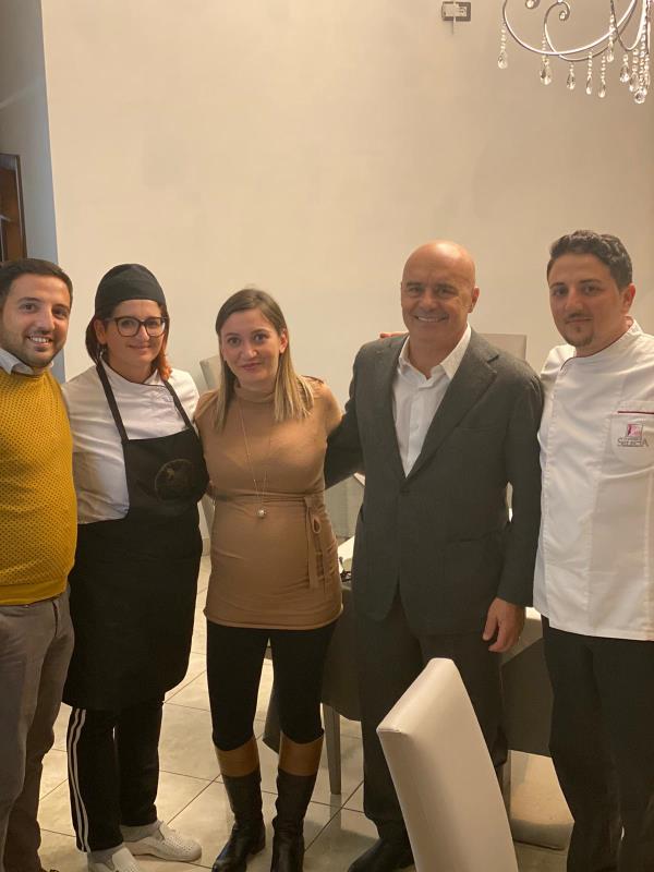 images US CATANZARO 1929. Radici nel vento", il libro di Gigliotti che racconta quel rigore fallito di O'Rey, il pianto a dirotto e "una superba prova d'amore" (VIDEO)