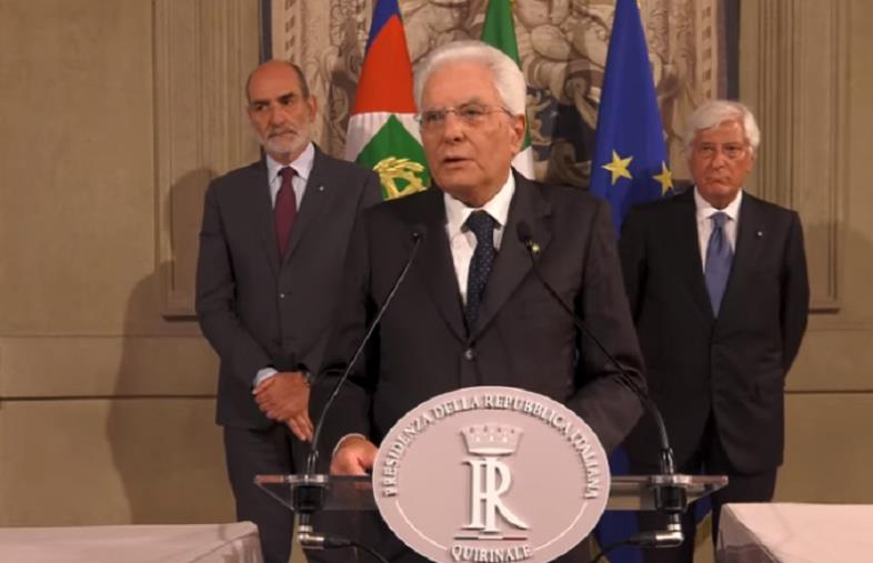 images Il presidente della Repubblica premia studenti di Roccella Jonica. Il deputato Viscomi (Pd): "Questa è la Calabria che ci piace"