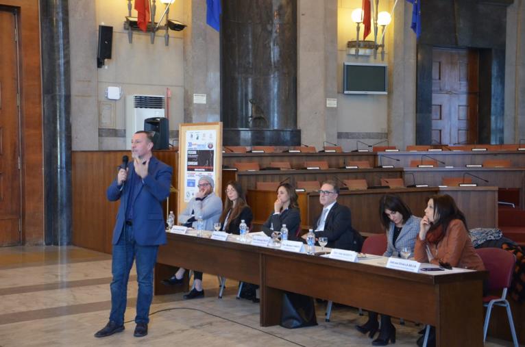 images Tappa a Corigliano-Rossano per il runner ed astrofisico Luca Naso che sta percorrendo a piedi l’Italia 