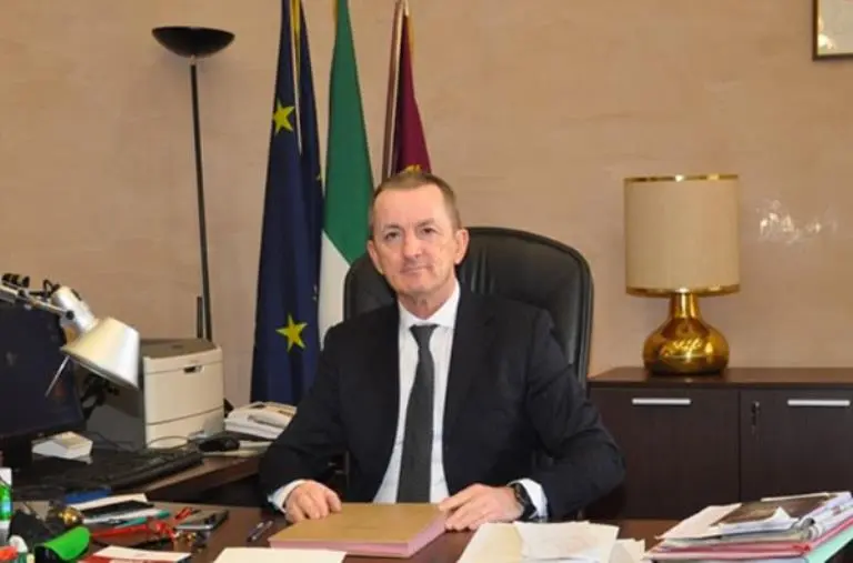 Cosenza, espulsi 15 cittadini extracomunitari images Cosenza, espulsi 15 cittadini extracomunitari