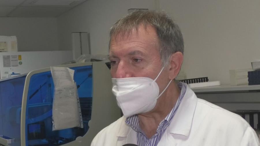 images Il laboratorio dell'ospedale Pugliese non dorme mai, il primario: "Pronti a eseguire 3 mila tamponi al giorno"