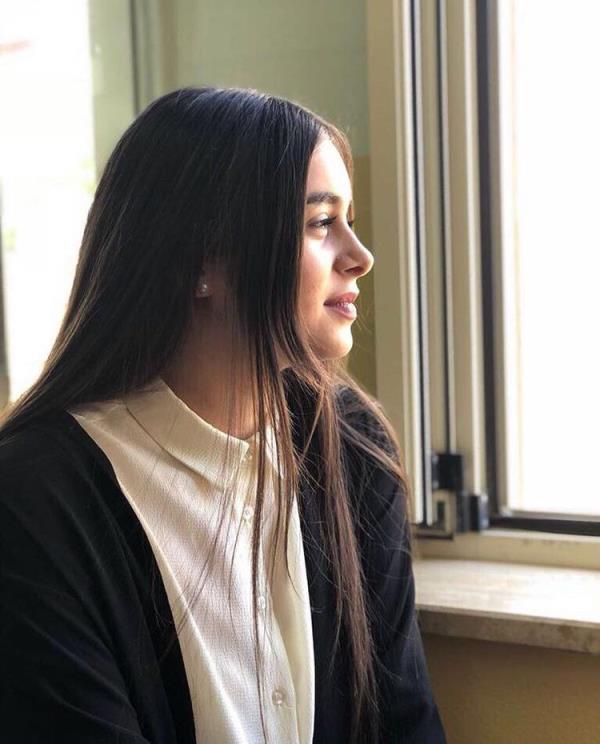 images La maturità ai tempi del Covid/4. Martina Miriello (Liceo Fermi): "Darei tutto per  rivivere un ultimo giorno dietro il mio banco sempre disordinato, con i miei compagni e i miei professori accanto"