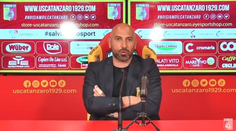 images Us Catanzaro 1929, mister Calabro nel dopogara: "Stagione eccezionale, ma non voglio sentir parlare di Serie B"