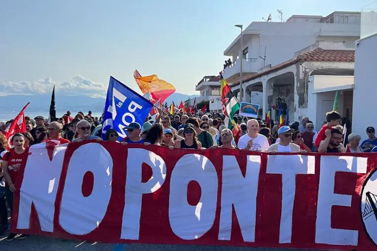 Si riunisce il 5 aprile la Rete "No Ponte": partecipazione, studio e protesta, condivisione e proposta per dire NO al ponte sullo Stretto images Si riunisce il 5 aprile la Rete "No Ponte": partecipazione, studio e protesta, condivisione e proposta per dire NO al ponte sullo Stretto