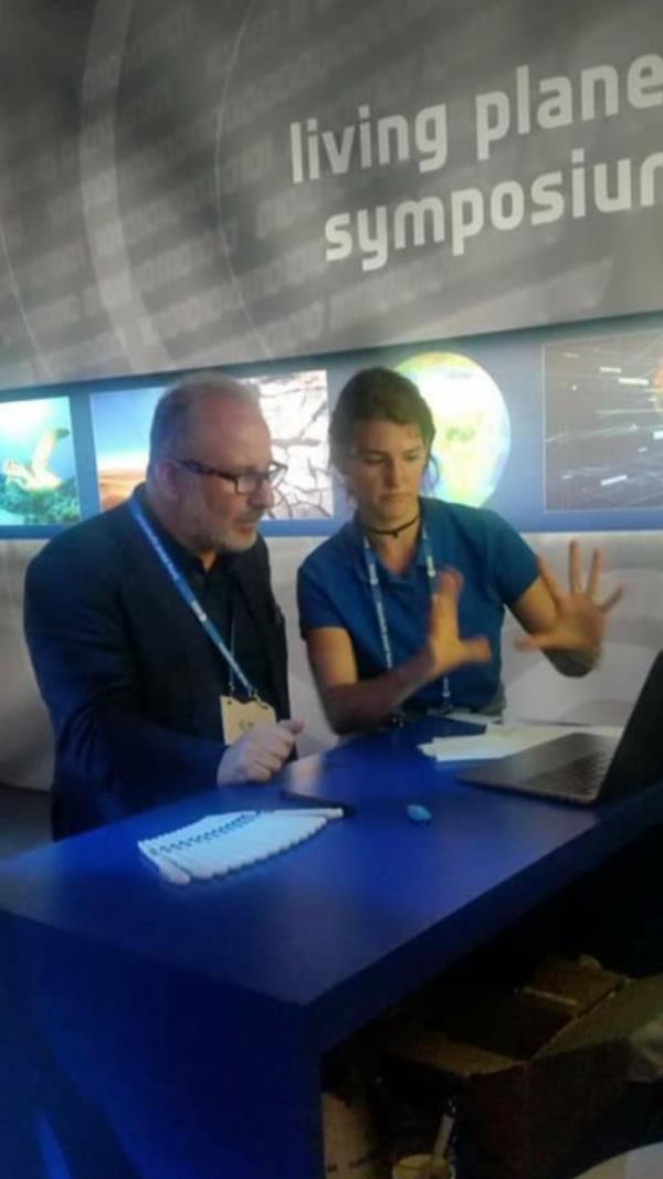 images Natale e Miriam Viscomi sul "protocollo presentato all’ESA, atto secondo"