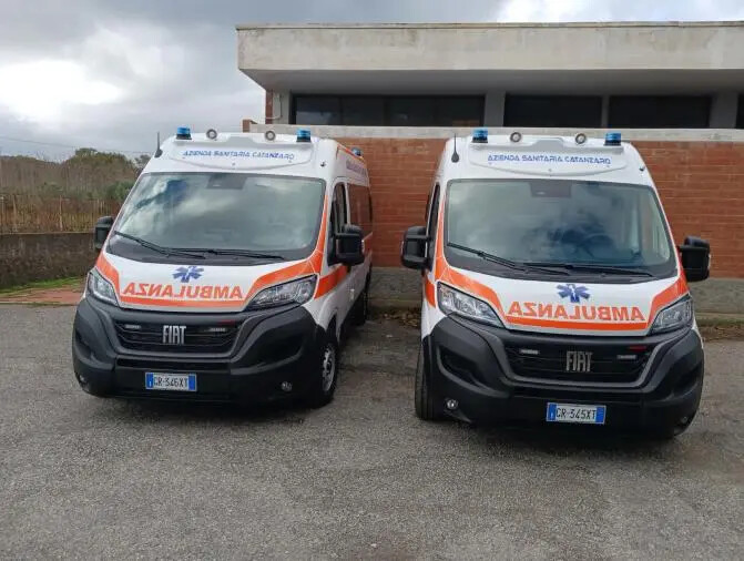 L'Asp di Catanzaro consegna 2 ambulanze al SUEM 118: si potenzia la rete di emergenza-urgenza images L'Asp di Catanzaro consegna 2 ambulanze al SUEM 118: si potenzia la rete di emergenza-urgenza