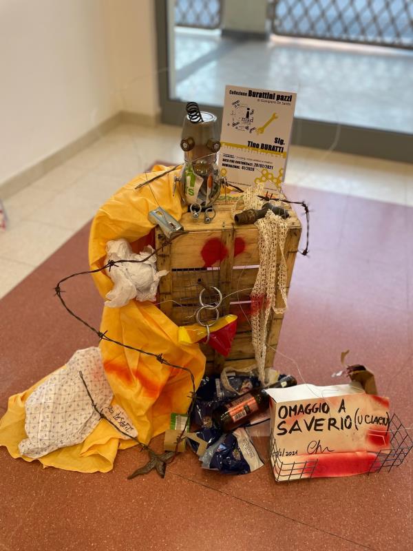 Conclusa a Catanzaro la mostra “L’Essenziale del Superfluo. I miei burattini pazzi” di Giampiero De Santis images Conclusa a Catanzaro la mostra “L’Essenziale del Superfluo. I miei burattini pazzi” di Giampiero De Santis