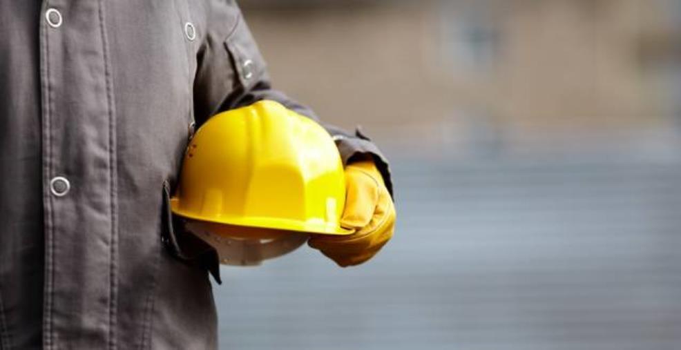 Tragedia a Placanica. Una trave colpisce e uccide un'operaio di 42 anni in un cantiere images Tragedia a Placanica. Una trave colpisce e uccide un'operaio di 42 anni in un cantiere