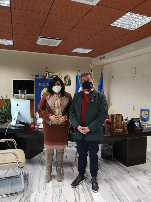 Ornella Cuzzupi (Ugl Scuola) incontra il presidente Nino Spirlì: "Confronto e convergenze sui temi affrontati" images Ornella Cuzzupi (Ugl Scuola) incontra il presidente Nino Spirlì: "Confronto e convergenze sui temi affrontati"