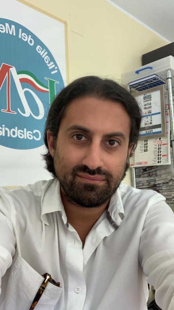 images Vaccini finiti. Pasquale Villella (Idm): "Un'altra vergogna dell'Asp di Cosenza"