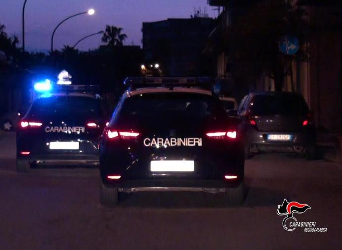 images Palmi. Festeggiavamo un 18esimo compleanno in un bar del centro storico: locale chiuso per 5 giorni   