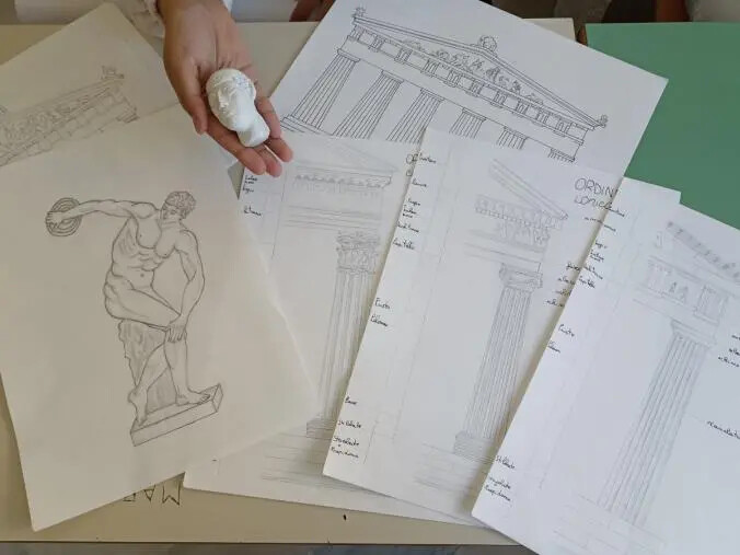 Quando studio e videogames dialogano tra loro: al "Siciliani" di Catanzaro la Storia dell'Arte s'impara con Minecraft images Quando studio e videogames dialogano tra loro: al "Siciliani" di Catanzaro la Storia dell'Arte s'impara con Minecraft