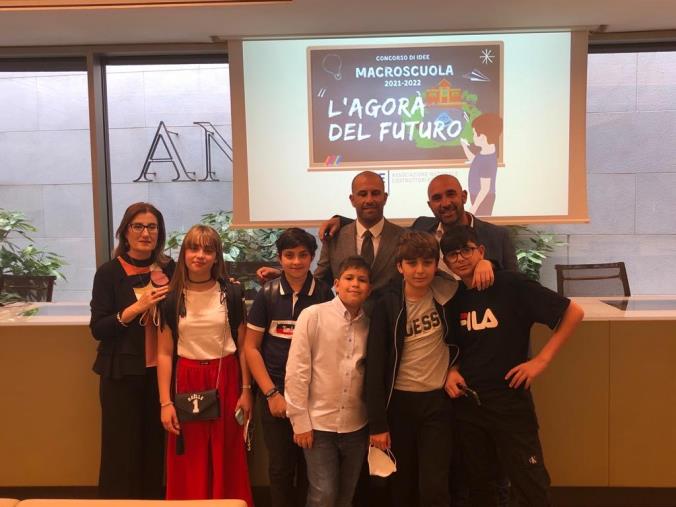 Gli studenti della Pascoli - Aldisio si aggiudicano il secondo posto al concorso nazionale “Macroscuola” dell’Ance
images Gli studenti della Pascoli - Aldisio si aggiudicano il secondo posto al concorso nazionale “Macroscuola” dell’Ance
