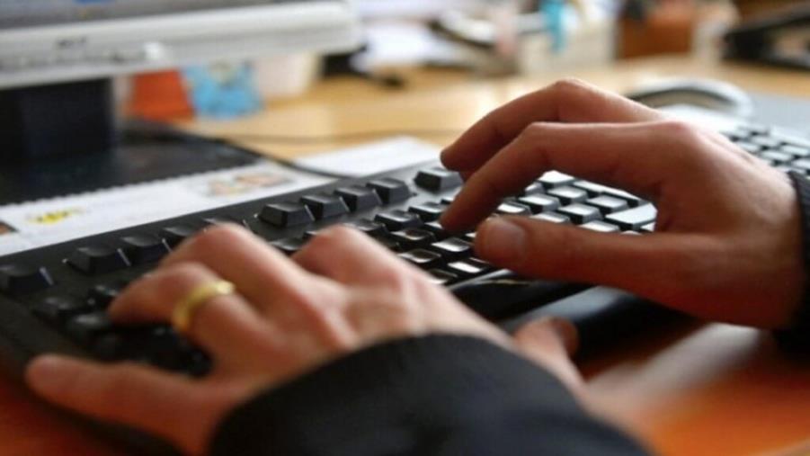 images Pedopornografia online, arrestate 13 persone in tutta Italia


&nbsp; &nbsp;  