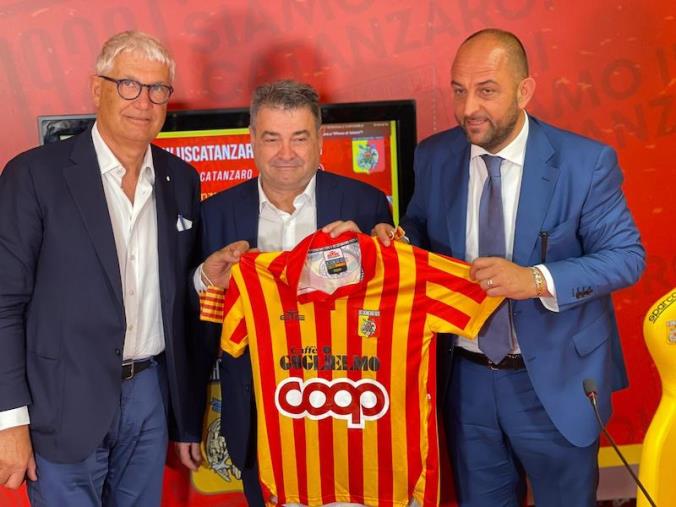 Us Catanzaro 1929, si tentenna sui grandi obiettivi alimentando le prime perplessità images Us Catanzaro 1929, si tentenna sui grandi obiettivi alimentando le prime perplessità