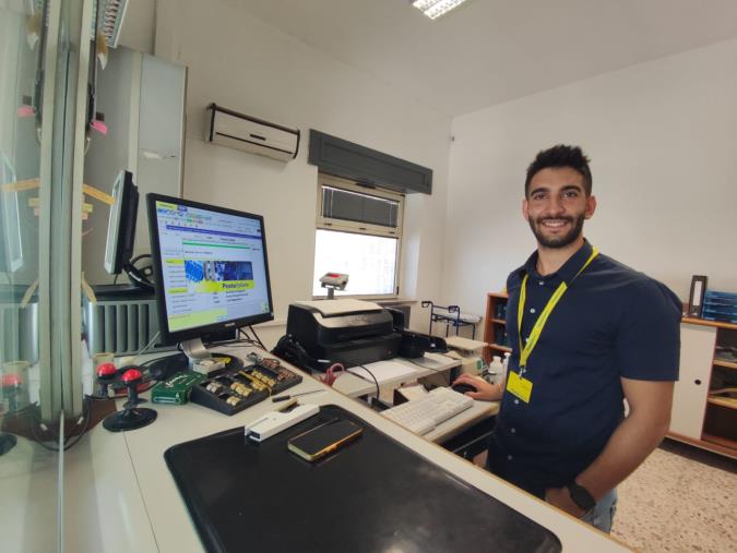 images "Io, da cliente a responsabile delle Poste di Sorianello": la storia di Pietro che ce l'ha fatta  