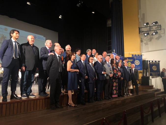 “La Città del Sole”, tra i premiati la catanzarese Antonietta Santacroce images “La Città del Sole”, tra i premiati la catanzarese Antonietta Santacroce