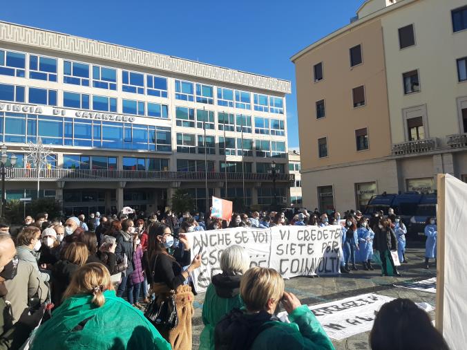 images Sant'Anna Hospital. Il Cda: "La crisi è provocata dall'Asp, l'attuale situazione non c'entra con l'inchiesta giudiziaria" 