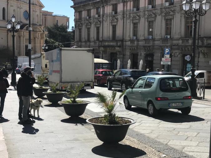 images Catanzaro. La protesta degli ambulanti "in marcia" su Corso Mazzini