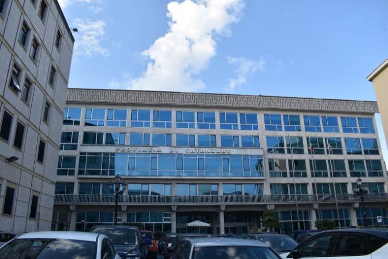 images La Provincia di Catanzaro pubblica l'avviso di asta pubblica per la vendita di dodici immobili    