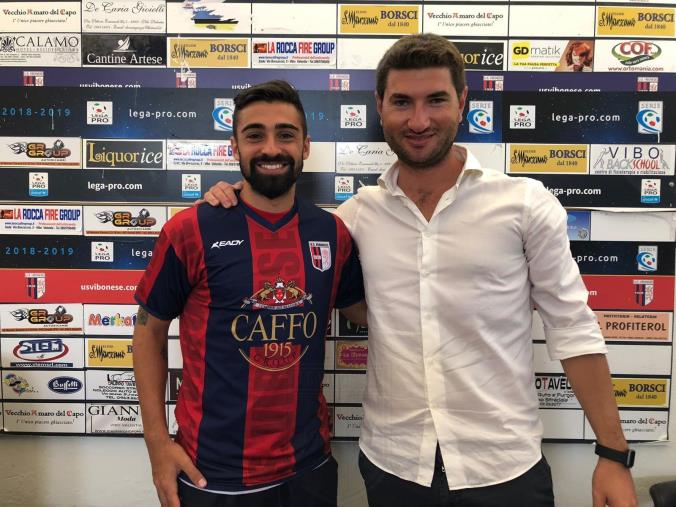 images San Giorgio Morgeto: costruisce  una veranda nel Parco, denunciato 