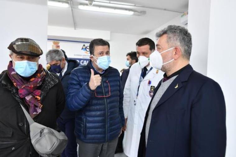 Covid. Spirlì al centro vaccinale di Reggio Calabria: "Grande aiuto dai Ministeri" (VIDEO) images Covid. Spirlì al centro vaccinale di Reggio Calabria: "Grande aiuto dai Ministeri" (VIDEO)
