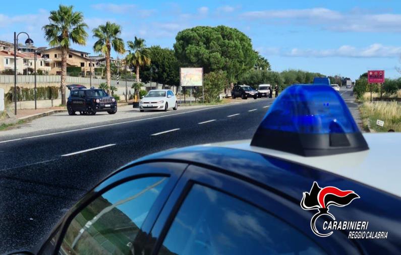 Riace: viaggiava con 1 chilo di cocaina a bordo, arrestato un crotonese images Riace: viaggiava con 1 chilo di cocaina a bordo, arrestato un crotonese