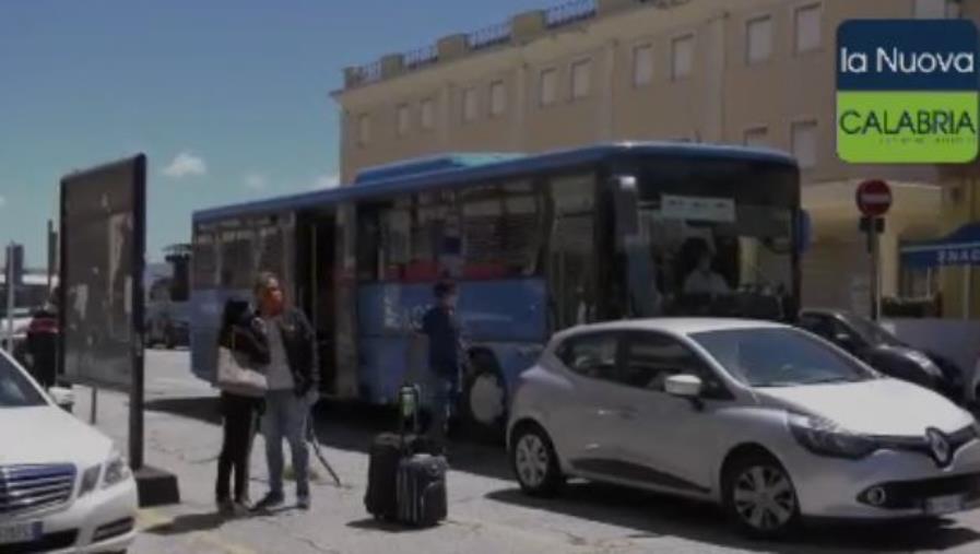 images Migliaia di tamponi surgelati in un magazzino a Frascineto su ordine della Regione. Nessuno sa quanti calabresi provenienti da fuori sono positivi