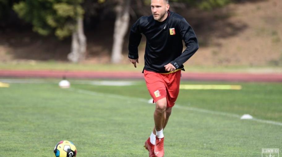 La sconfitta subita a Catanzaro dalla Ferarlpisalò fa saltare la panchina del tecnico Stefano Vecchi. Scognamillo è in diffida images La sconfitta subita a Catanzaro dalla Ferarlpisalò fa saltare la panchina del tecnico Stefano Vecchi. Scognamillo è in diffida