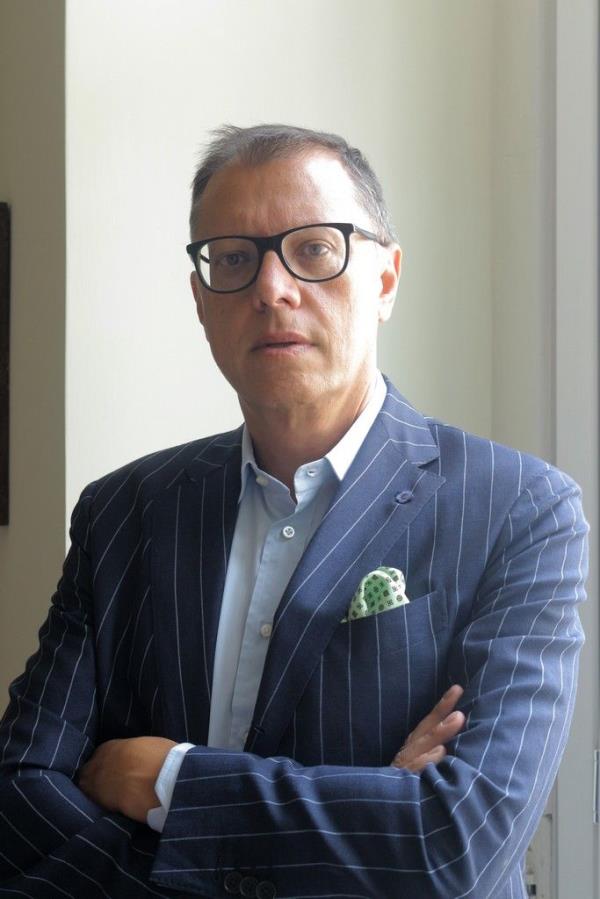 "Basso profilo". Il notaio Guglielmo? "Disponibile a chiudere un occhio sulla regolarità degli atti degli albanesi" images "Basso profilo". Il notaio Guglielmo? "Disponibile a chiudere un occhio sulla regolarità degli atti degli albanesi"