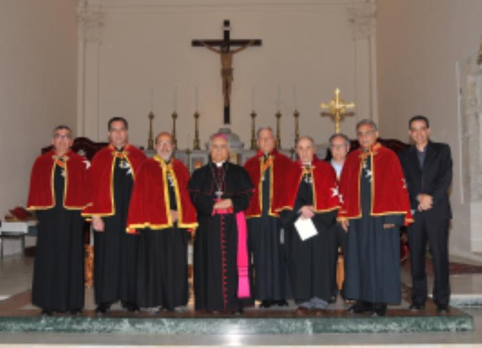 images A Catanzaro gli alimenti distribuiti dall'Arciconfraternita dei SS. Giovanni Battista ed Evangelista dei cavalieri di Malta ad honorem