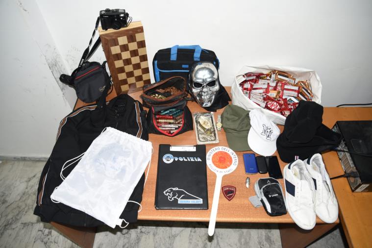images Reggio Calabria, in casa i proventi dei furti: denunciato