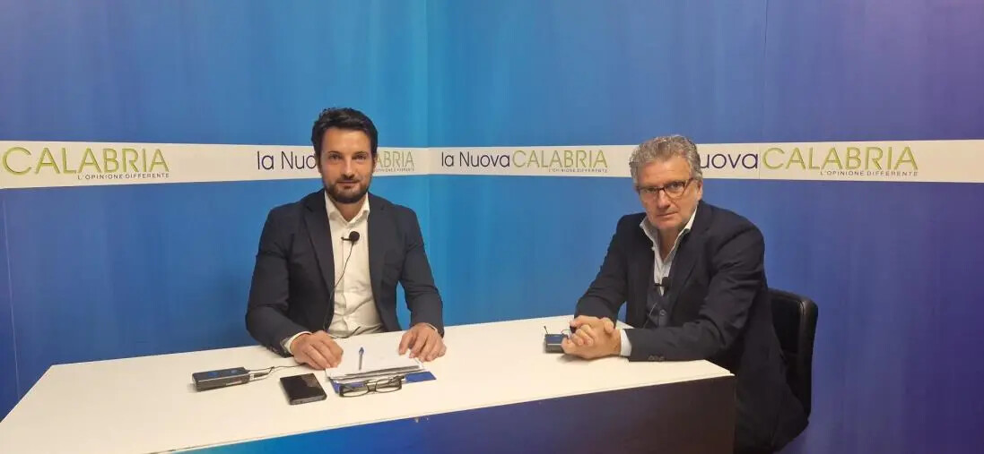 images Catanzaro Capitale, la 'bomba' CZ Servizi, commercio e isola pedonale in 'pausa': ospite Parisi 