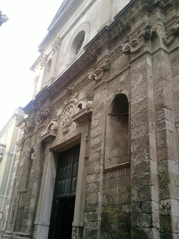 Distrutti i candelieri e svuotate le cassette delle offerte dei fedeli nel Duomo di Pizzo images Distrutti i candelieri e svuotate le cassette delle offerte dei fedeli nel Duomo di Pizzo