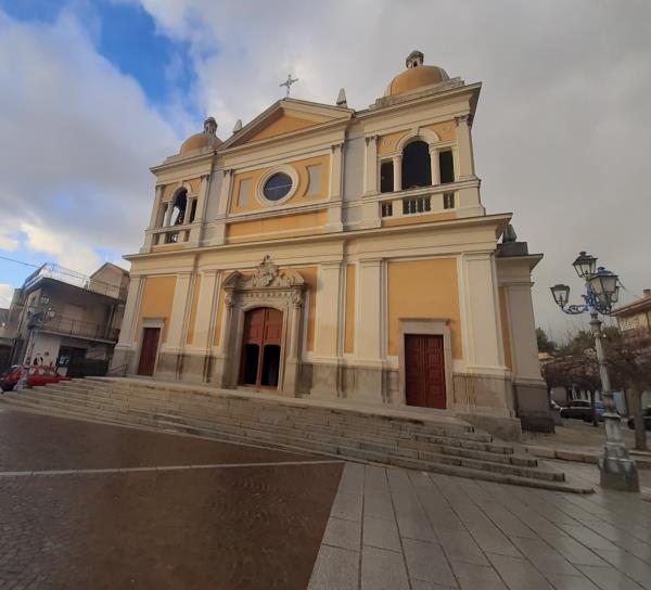 images Gianpiero Taverniti: "A Vallelonga, nella Basilica- santuario della S. Maria del Monserrato, tra arte e storia"