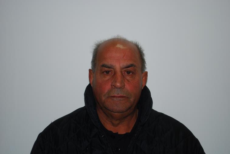 images Eugenio Guarascio all'inaugurazione di una targa marmorea dedicata al Vescovo emerito Vincenzo Rimedio