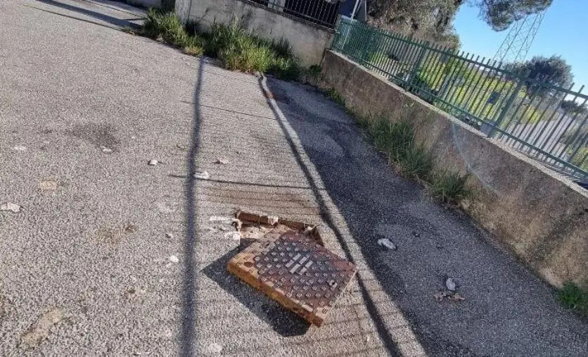 Catanzaro, Riccio: "Scuola Murano e D'Errico, vergogna infinita" images Catanzaro, Riccio: "Scuola Murano e D'Errico, vergogna infinita"